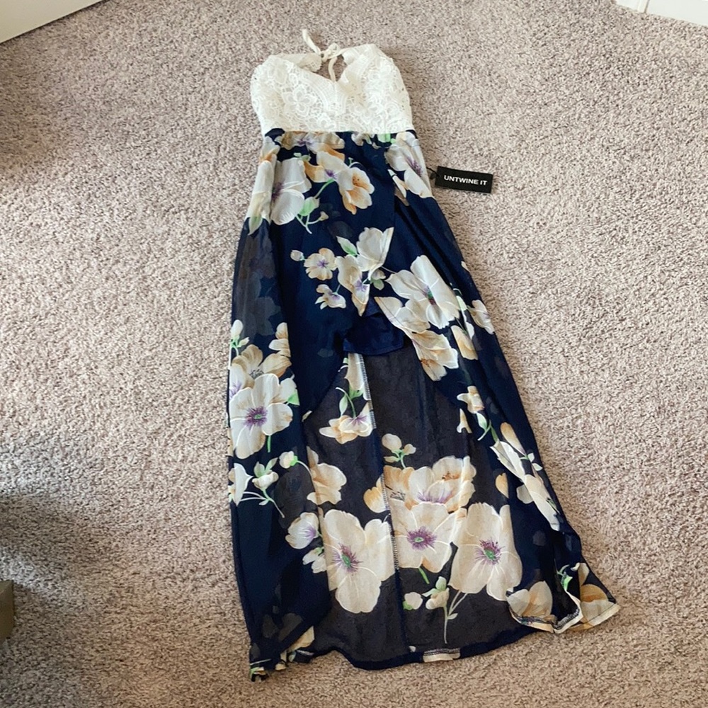 Summer dress with lace top